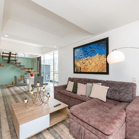 Apartamentos Borbon Suites Медельїн Екстер'єр фото