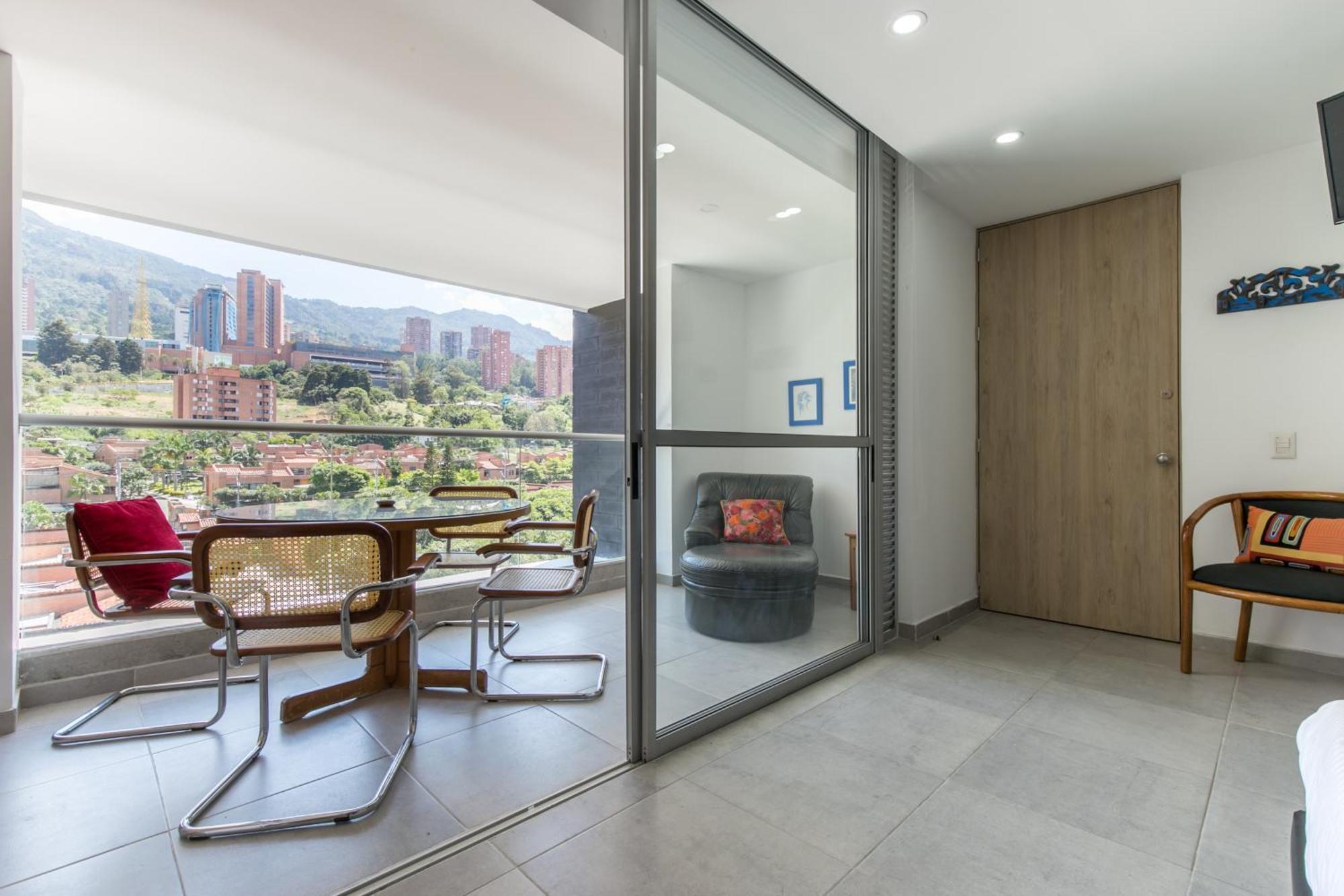 Apartamentos Borbon Suites Медельїн Екстер'єр фото