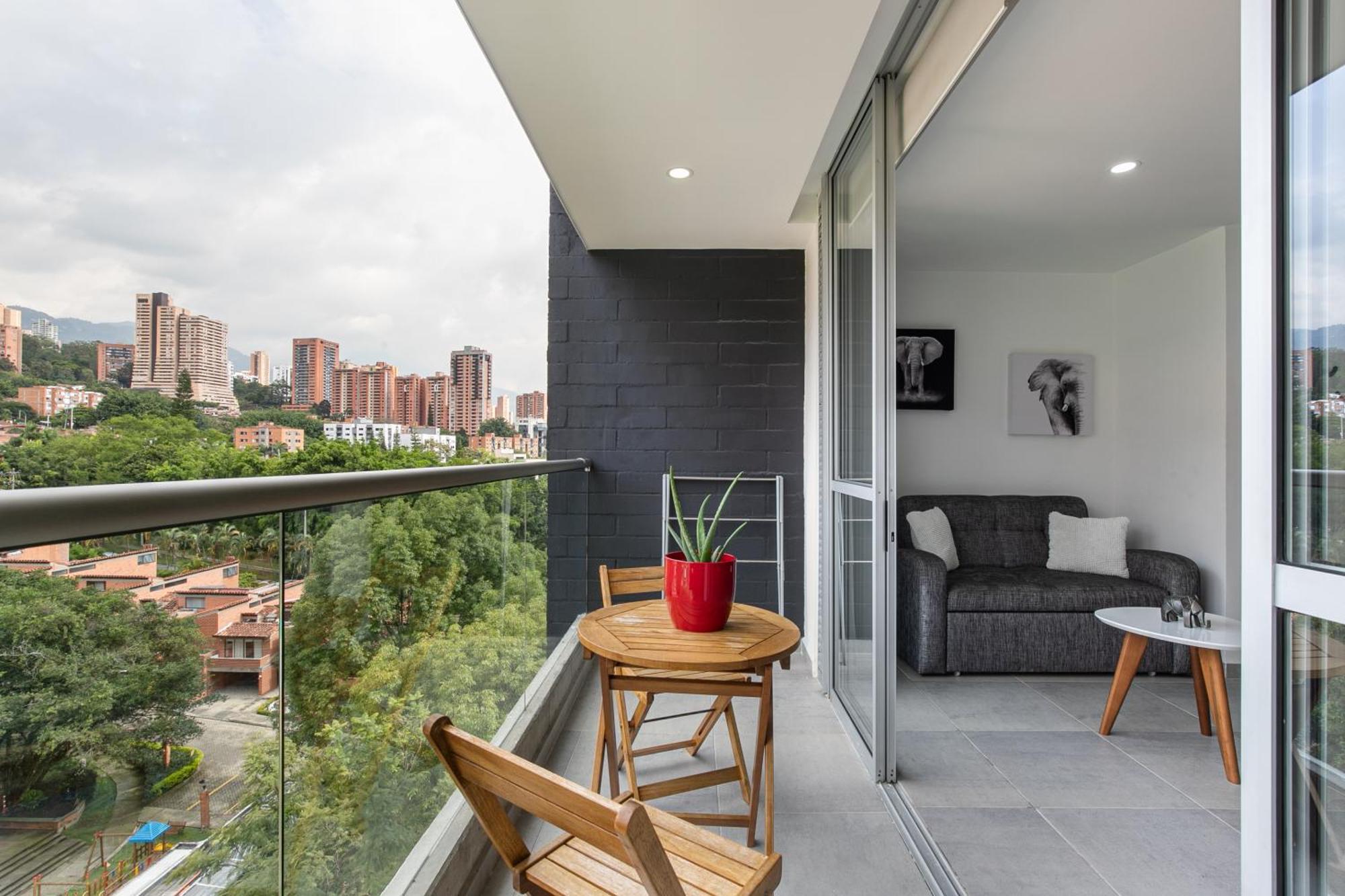 Apartamentos Borbon Suites Медельїн Екстер'єр фото